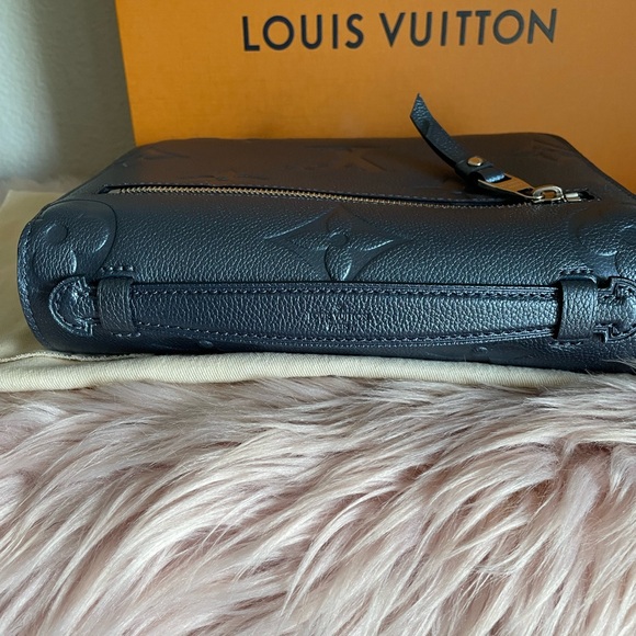 Louis Vuitton Pochette Métis - Picture 4 of 10